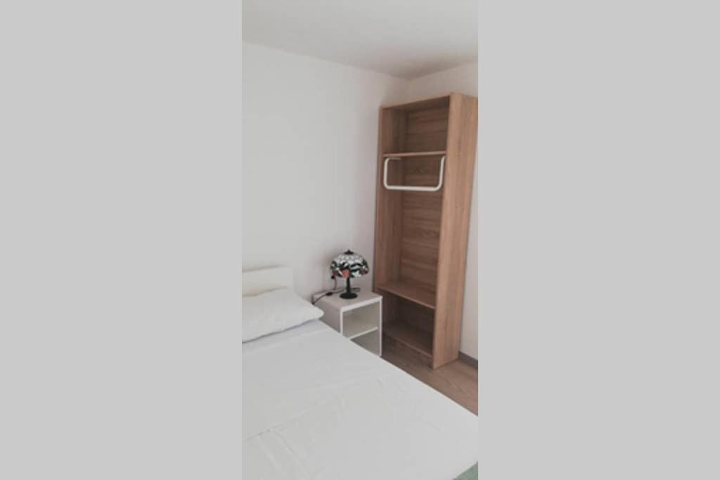 Apartman Novalja Exterior foto