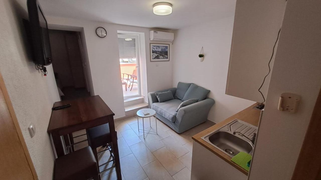 Apartman Novalja Exterior foto